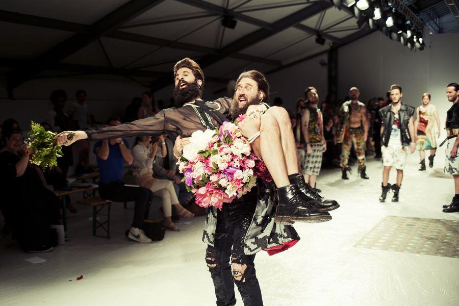 Thème 3ème année styliste de mode - Johnny romance