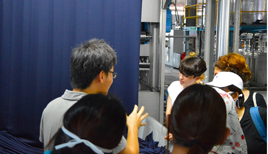 visite de l'usine de textile avec nos stylistes de mode
